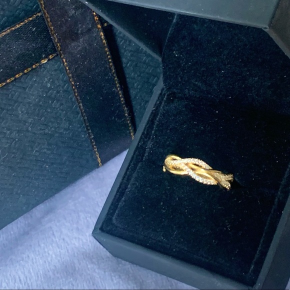 10K gold ring - Picture 4 of 7